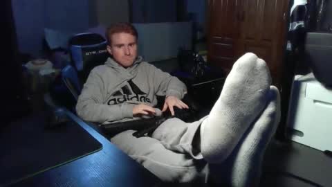 Master  King Tommy online show from December 14, 9:05 am