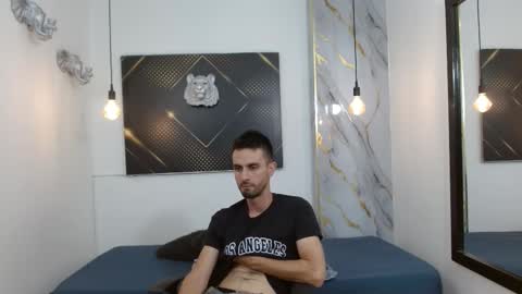 KING  online show from March 9, 3:22 am