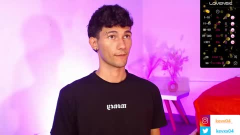  A L E X  online show from October 13, 4:51 am