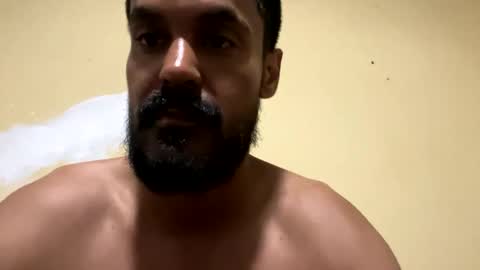 Snapshot of kingweeeed chatting on December 5, 5:04 am 6Your Dream-Come True9 online show from December 5, 5:04 am