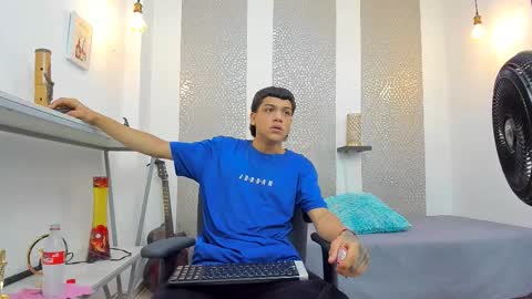   online show from October 8, 12:09 pm