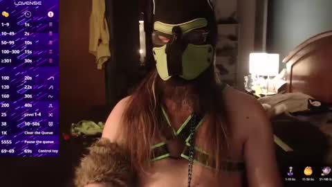 kinkywolf87 online show from November 18, 5:11 am