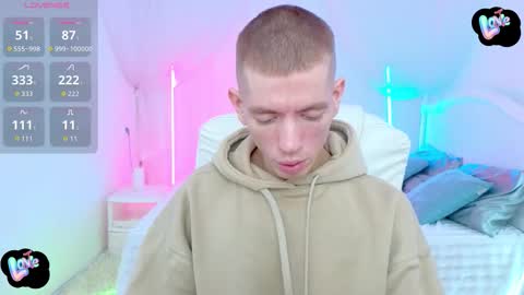    online show from October 13, 9:15 am