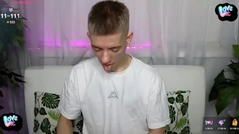Snapshot of kireev_ chatting on January 30, 9:36 am online show from January 30, 9:36 am