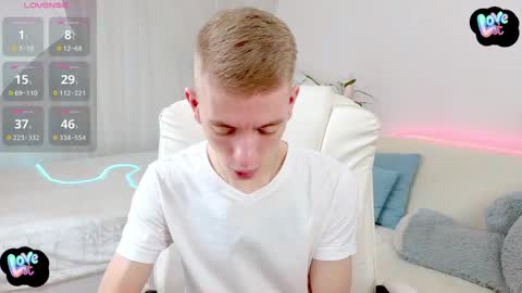 Snapshot of kireev_ chatting on February 3, 10:25 am online show from February 3, 10:25 am