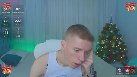 Snapshot of kireev_ chatting on December 19, 6:34 am online show from December 19, 6:34 am