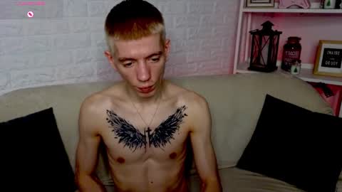 Snapshot of kireev_ chatting on January 4, 6:41 am online show from January 4, 6:41 am