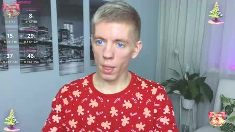 Snapshot of kireev_ chatting on December 4, 7:17 am online show from December 4, 7:17 am
