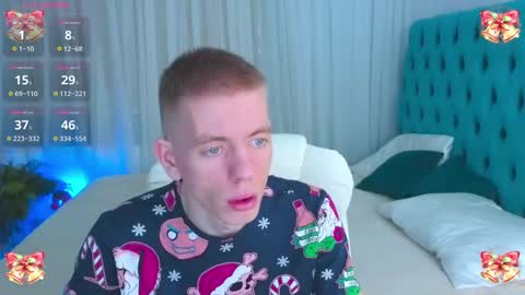 Snapshot of kireev_ chatting on December 10, 6:33 am online show from December 10, 6:33 am