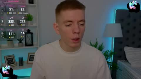 Snapshot of kireev_ chatting on February 4, 8:13 am online show from February 4, 8:13 am