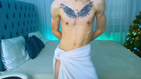Snapshot of kireev_ chatting on December 17, 9:28 am online show from December 17, 9:28 am