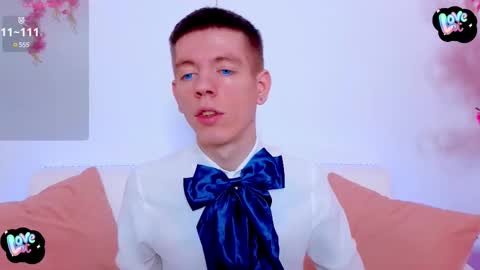Snapshot of kireev_ chatting on February 25, 7:20 am online show from February 25, 7:20 am