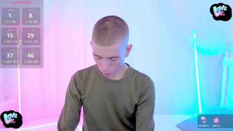 Snapshot of kireev_ chatting on October 9, 9:14 am online show from October 9, 9:14 am
