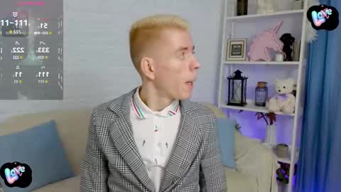 Snapshot of kireev_ chatting on January 19, 1:01 pm online show from January 19, 1:01 pm