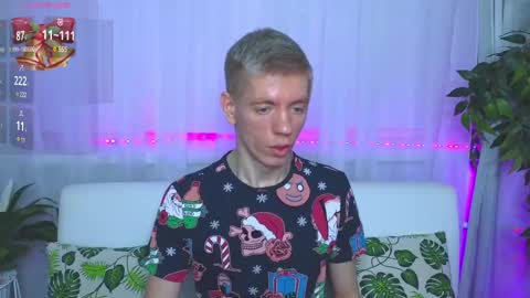Snapshot of kireev_ chatting on December 6, 6:59 am online show from December 6, 6:59 am