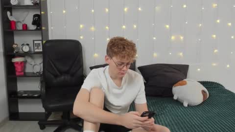 Kirill and Andrey online show from December 7, 1:51 pm