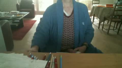 Snapshot of kisslog1 chatting on October 4, 7:35 am kisslog1 online show from October 4, 7:35 am