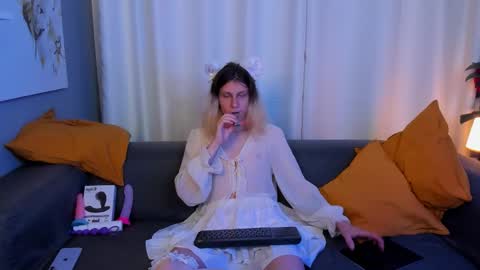 Jackie online show from September 13, 4:08 pm