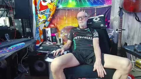 kiveuxmakeu online show from September 21, 7:58 pm