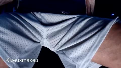 kiveuxmakeu online show from April 11, 5:05 pm