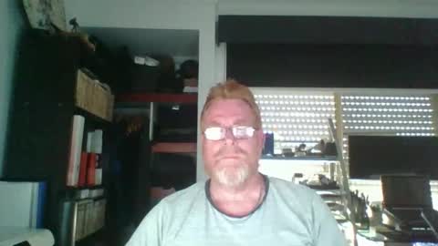 kiwi_boss61 online show from November 10, 4:17 am