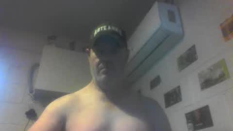 kiwiguy19773 online show from May 16, 4:21 am