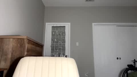 kkyle57 online show from October 16, 12:35 pm