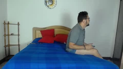 Snapshot of klarck_ chatting on February 11, 8:10 pm Klarck online show from February 11, 8:10 pm