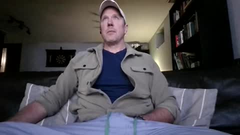 Knight3975 online show from April 6, 5:19 am