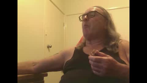 knobout online show from June 10, 11:56 am