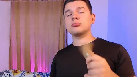 Klyie Online Mostly at 10pm-7am COL time online show from November 17, 2:14 am