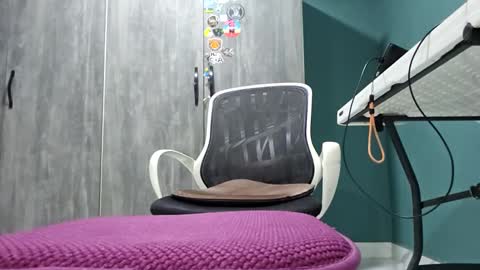 Koto Bombon online show from February 3, 3:15 am