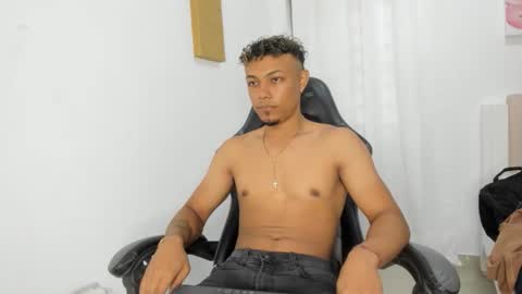 Kotty Mc Klein online show from November 23, 12:05 pm