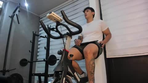 kravenn_ online show from February 8, 12:28 pm