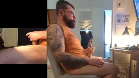 Snapshot of kucherov86 chatting on January 27, 4:43 pm ass tonguefucker online show from January 27, 4:43 pm