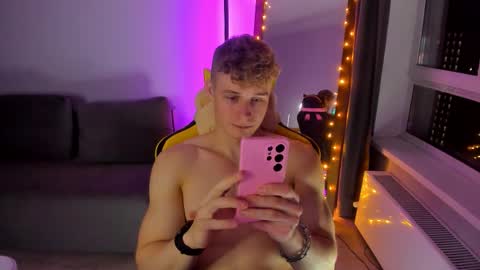 kurt_hanssen online show from October 16, 10:51 pm