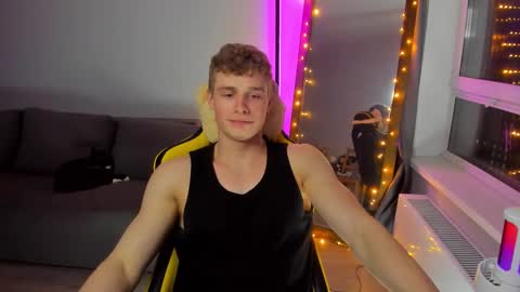 kurt_hanssen online show from March 19, 7:39 pm