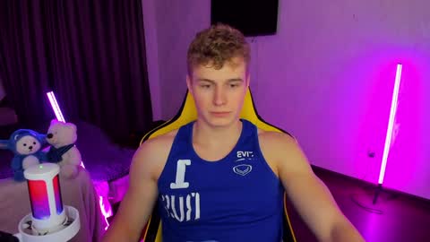 Snapshot of kurt_hanssen chatting on December 4, 5:00 pm kurt_hanssen online show from December 4, 5:00 pm