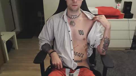 Snapshot of kyle_alternative chatting on February 15, 11:49 pm Kyle online show from February 15, 11:49 pm