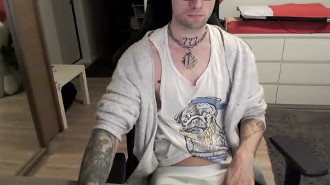 Snapshot of kyle_alternative chatting on January 30, 8:11 am Kyle online show from January 30, 8:11 am