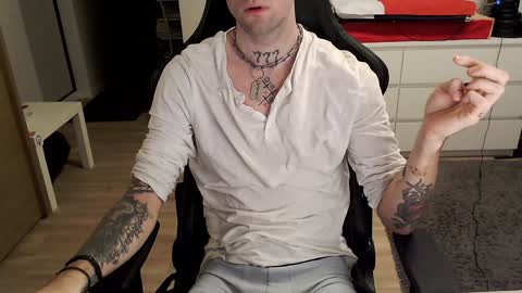 Snapshot of kyle_alternative chatting on January 29, 10:01 pm Kyle online show from January 29, 10:01 pm