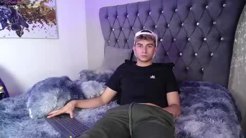 Kyle online show from September 17, 12:44 am