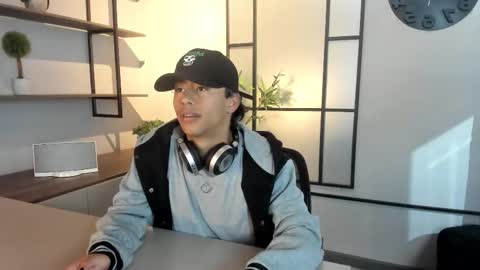 labrinthteasing online show from October 12, 1:49 pm