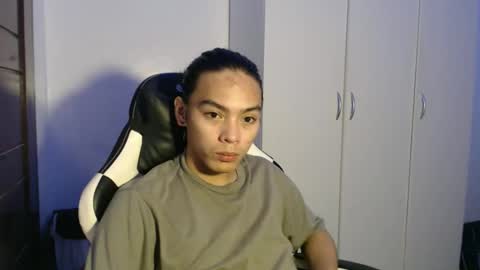 lalakinghugecock_2 online show from November 10, 5:29 pm