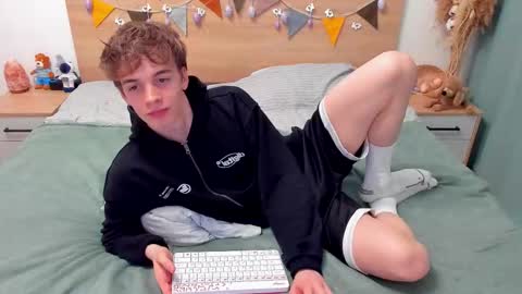 Fandi online show from March 11, 3:30 pm