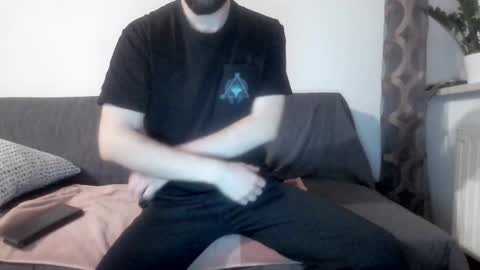 laraaan online show from February 2, 4:54 pm