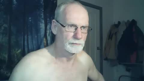 Snapshot of larbie chatting on January 7, 10:27 am Larbie online show from January 7, 10:27 am