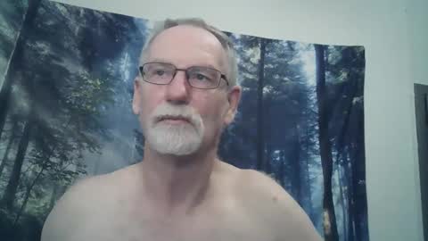 Snapshot of larbie chatting on February 14, 1:02 am Larbie online show from February 14, 1:02 am