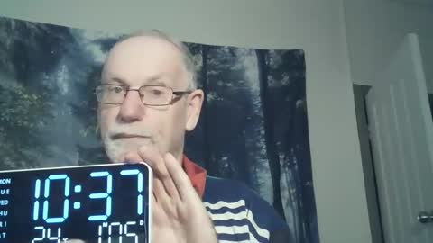 Snapshot of larbie chatting on January 5, 2:38 am Larbie online show from January 5, 2:38 am