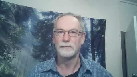 Snapshot of larbie chatting on February 22, 9:32 pm Larbie online show from February 22, 9:32 pm